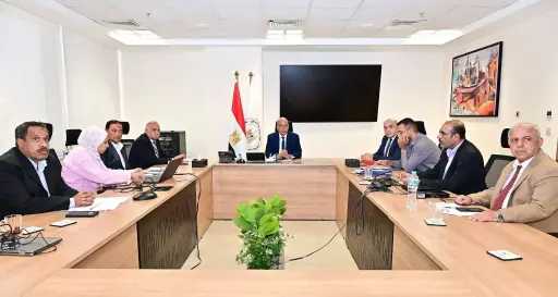 وزير الري يتابع أعمال قطاع المياه الجوفية وخطة التحول الرقمي لمنظومة تراخيص الآبار الجوفية