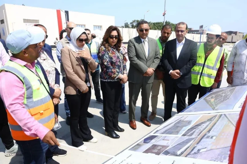 وزيرة التنمية المحلية والبيئة ومحافظ القليوبية يفتتحان وحدة احتجاز المضبوطات ومركبات التكهين بالخانكة