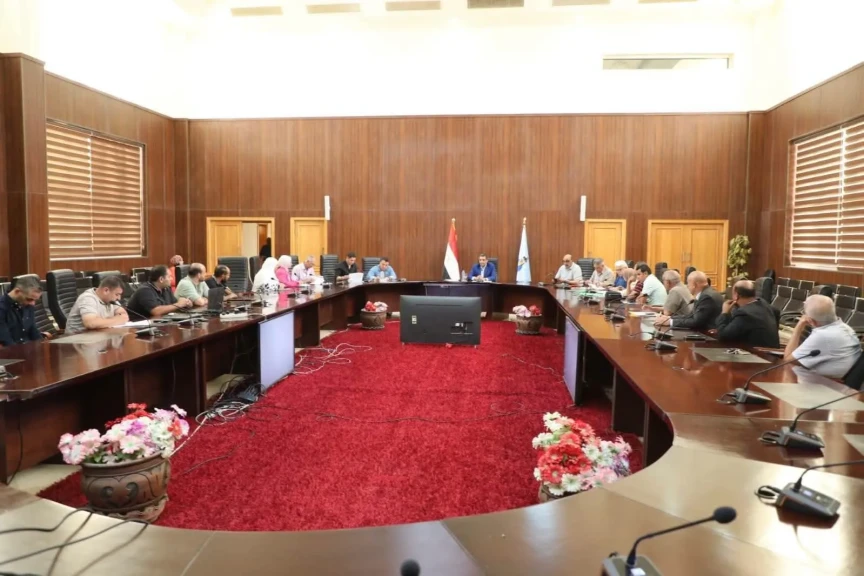 محافظ البحر الأحمر يعلن إنشاء موقف إقليمي مجمع ذكي بالطريق الدائري
