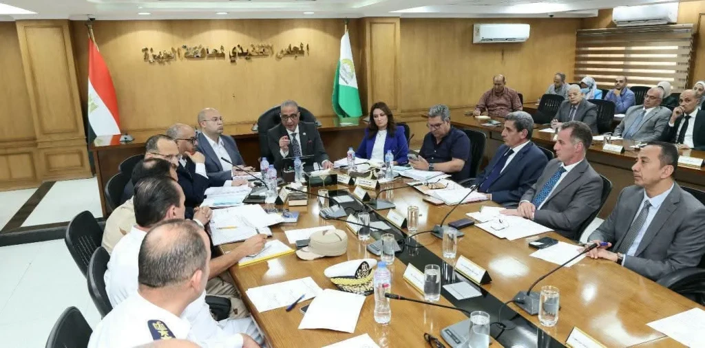 محافظ الجيزة يوجه بسرعة الاستجابة لشكاوى المواطنين وتعزيز قنوات التواصل معهم