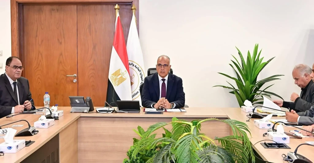 وزير الري يتابع إجراءات التطوير المؤسسي بالوزارة وهيكلة المصالح والهيئات