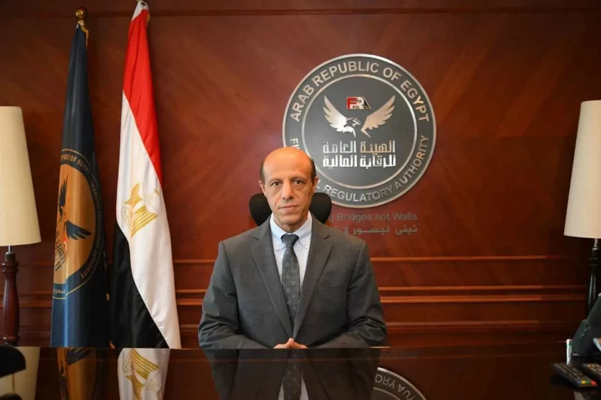 رئيس الوزراء يصدر قرار بتجديد تعيين الأستاذ محمد الصياد نائبًا لرئيس الهيئة العامة للرقابة المالية لمدة عام
