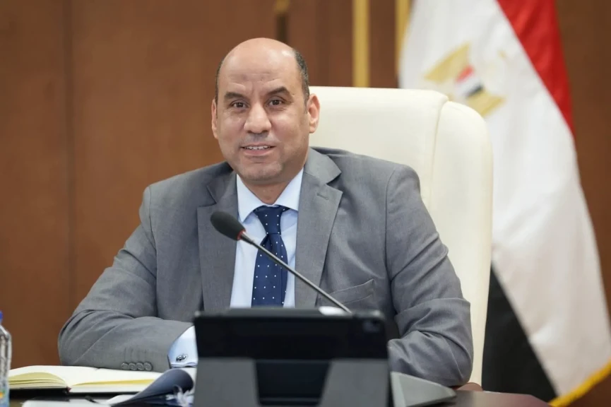 وزير العمل يعتمد معايير منح ترخيص مراكز التدريب المهني الخاصة لتدريب ”مساعدي الخدمات الصحية”
