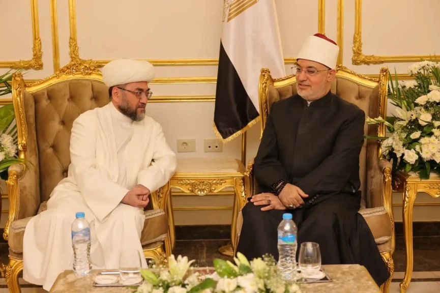 مفتي الجمهورية يبحث مع نظيره الأوزبكي آفاق التعاون المشترك على هامش المؤتمر العالمي الحادي عشر للإفتاء