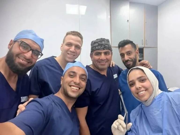 فريق طبي بقصر العيني ينجح في استخراج رصاصة غائرة من وجه مريض بالمنظار الضوئي دون جراحة تقليدية