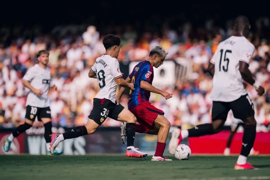 برشلونة يكتسح فالنسيا بخماسية ويواصل صدارة الدوري الإسبانيد