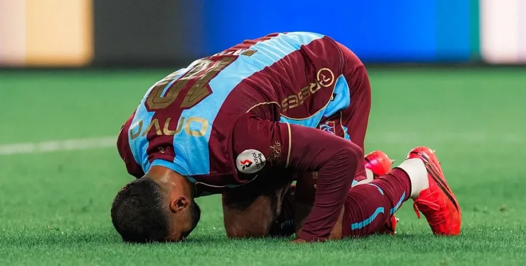 بمشاركة تاريخية لمحمد صلاح .. طرابزون سبور يهزم جنتشلر بيرليجي (5-0) فى الدوري التركي
