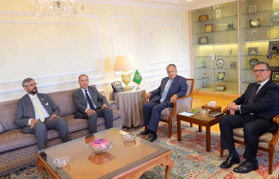 الأمين العام لجامعة الدول العربية يستقبل المكلف بتسيير شؤون وزارة الخارجية والتعاون الدولي بدولة ليبيا