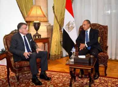 وزير الخارجية يلتقي القائم بأعمال المفوض العام للأونروا