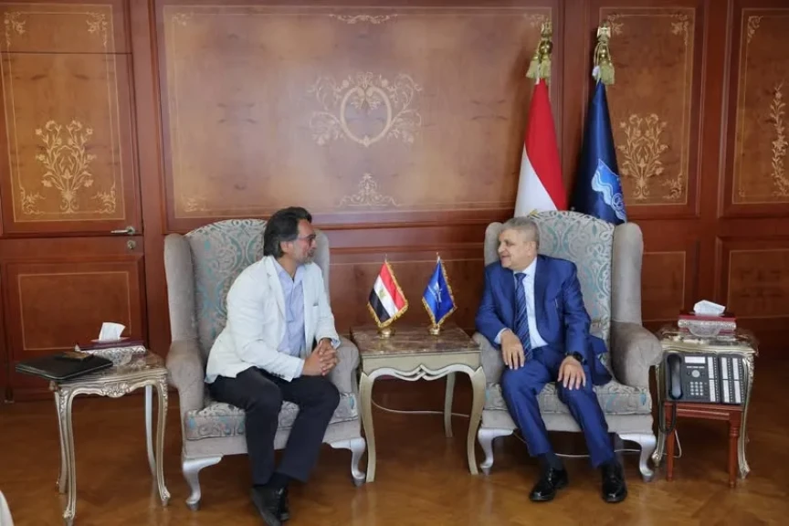 الفريق أسامة ربيع يلتقي الرئيس التنفيذي لمؤسسة لويدز ليست انتليجينس لتعزيز التعاون والتنسيق المشترك