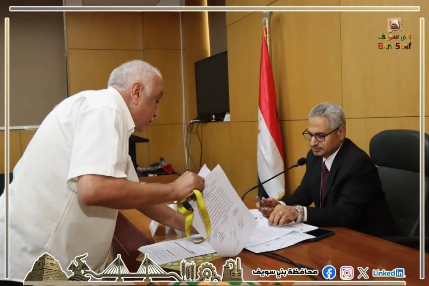محافظ بني سويف يواصل لقاءاته بالمواطنين لبحث مشاكلهم ومطالبهم واحتياجاتهم