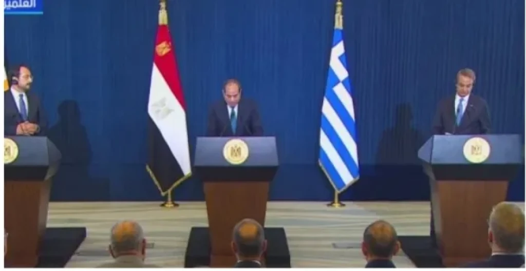 الرئيس السيسى: مصر وقبرص واليونان ترفض أى محاولات لتقسيم سوريا