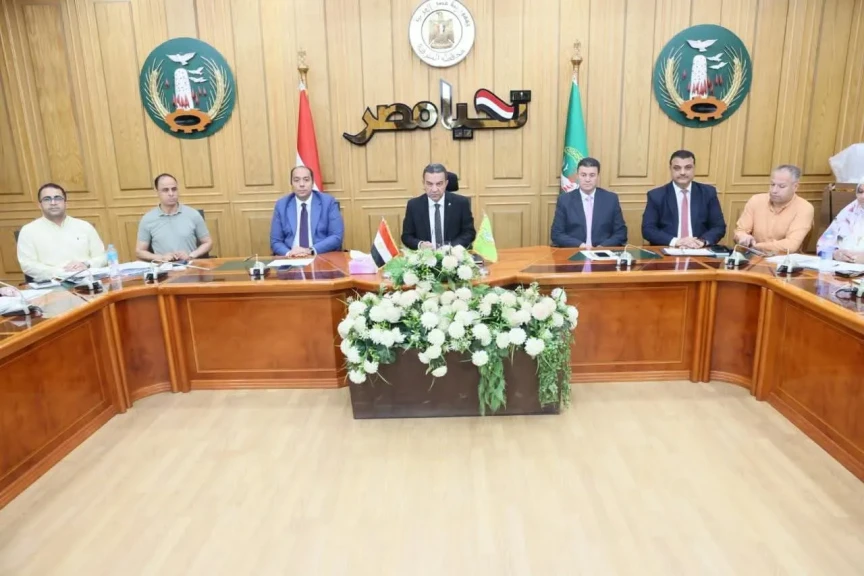 محافظ المنوفية يتابع الموقف التنفيذي ونسب إنجاز عدد من ملفات العمل