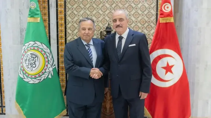 الأمين العام لجامعة الدول العربية يزور مقر وزارة الخارجية التونسية