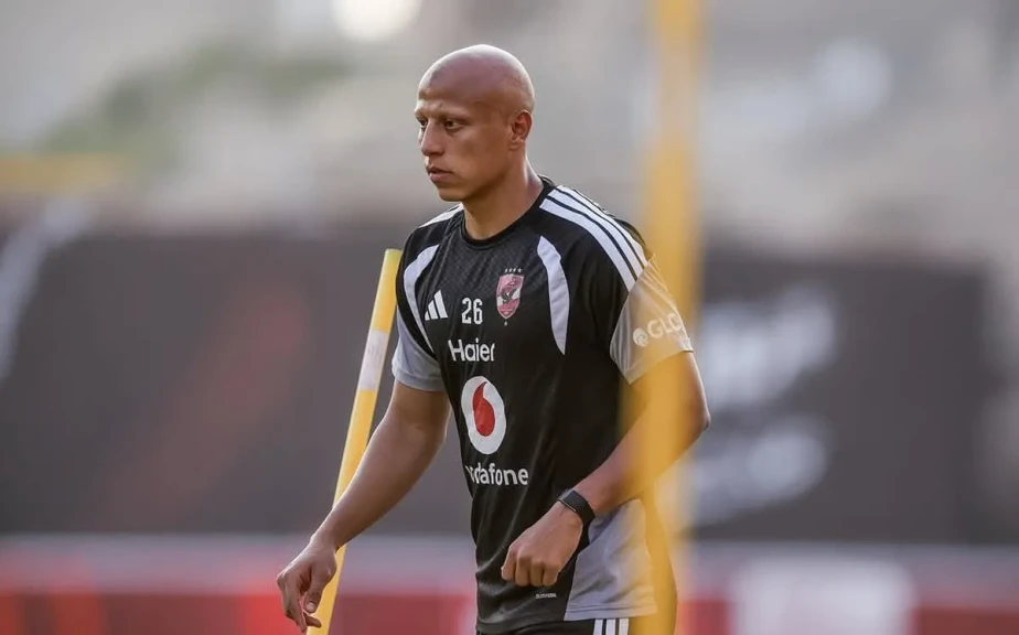 إصابة عمرو الجزار لاعب الأهلي بقطع في الرباط الصليبي