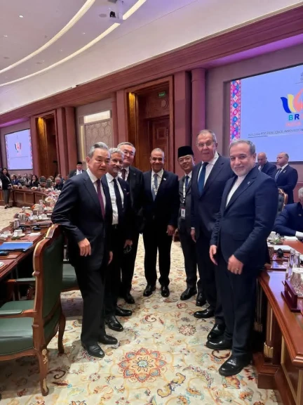 وزير الخارجية يلتقي نظرائه لدول الصين وروسيا وإيران وإندونيسيا وكازاخستان والهند على هامش قمة البريكس