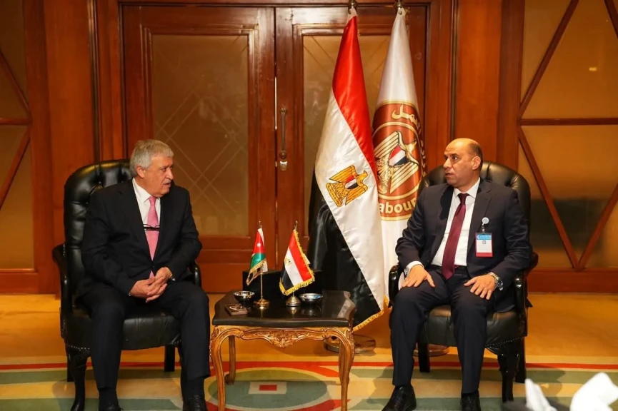 وزير العمل يبحث مع نظيره الأردني أوضاع العمالة المصرية في المملكة وتعزيز التعاون المشترك