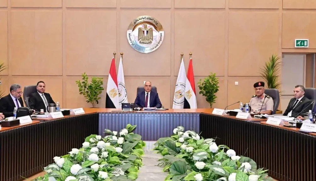 وزير الري يترأس اجتماع اللجنة العليا لتراخيص الشواطئ بحضور ممثلي الوزارات والمحافظات والجهات المعنية