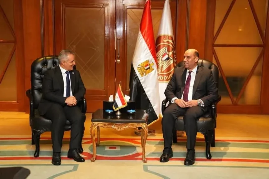 وزير العمل يلتقي نظيره اليمني لبحث تعزيز التعاون في التشغيل والتدريب وتأهيل العمالة