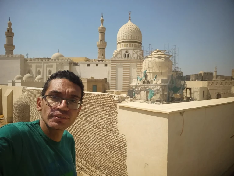 تامر المنشاوي يكتب: مساجد آل البيت ومسجد أثر النبي ﷺ