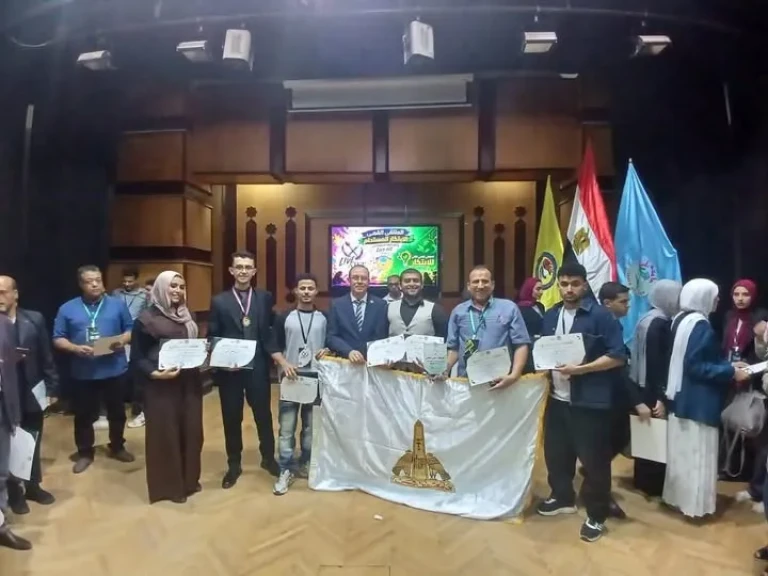 جامعة عين شمس تحصد ذهبية ومركز الصدارة في الذكاء الاصطناعي والأمن السيبراني بملتقى الجامعات المصرية العلمي الثاني بجامعة طنطا