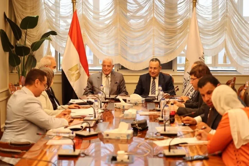 وزير التعليم العالي يتابع الاستعدادات النهائية لعقد مؤتمر «الهوية الوطنية.. جذور راسخة ورؤية متجددة» بمكتبة الإسكندرية
