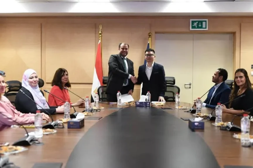 وزارة السياحة والآثار توقع مذكرة تفاهم مع شركة vivo موبايل لإعداد دورات تدريبية مسجلة ومجانية للعاملين