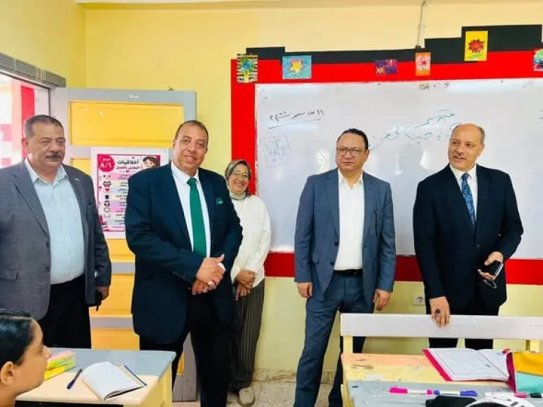 بتوجيهات وزير التربية والتعليم .. هاني صبحي وخالد عبدالرؤوف شحاتة يتابعان انتظام الدراسة بمدارس الإسكندرية