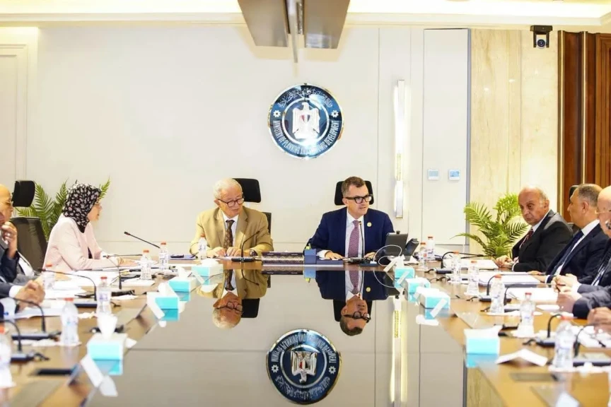 وزير التخطيط والتنمية الاقتصادية يترأس مجلس إدارة بنك الاستثمار القومي