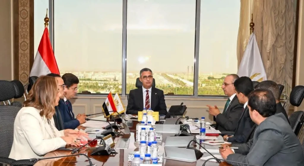 وزير التموين يتابع خطة عمل جهاز تنمية التجارة الداخلية وموقف المشروعات التجارية واللوجستية