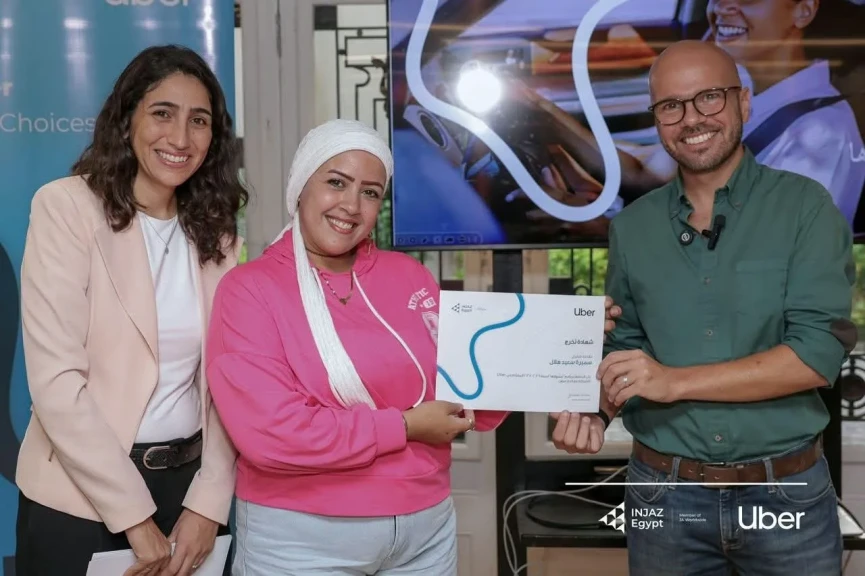 اختتام المرحلة الأولى من ”مشوارها”: ”أوبر” و”إنجاز مصر” تحتفلان بتمكين 60 سائقة