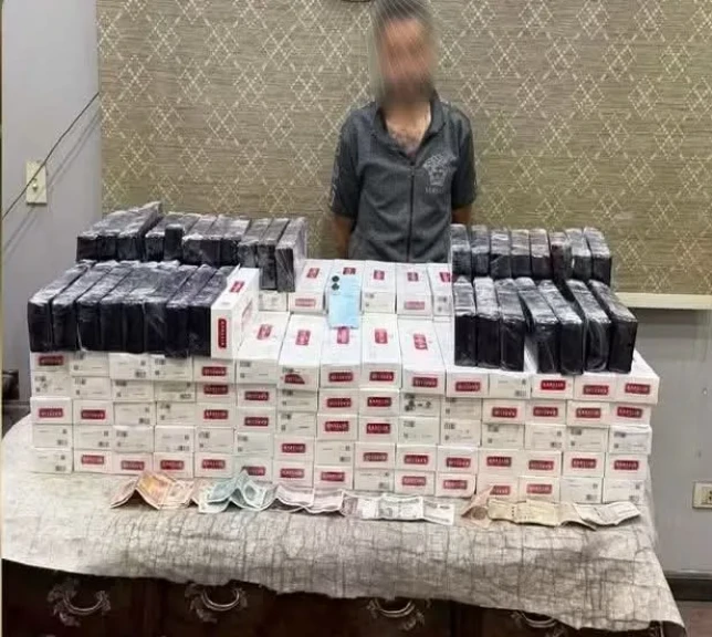 الداخلية: ضبط أحد الأشخاص بحوزته 2000 عبوة سجائر مهربة ومجهولة المصدر