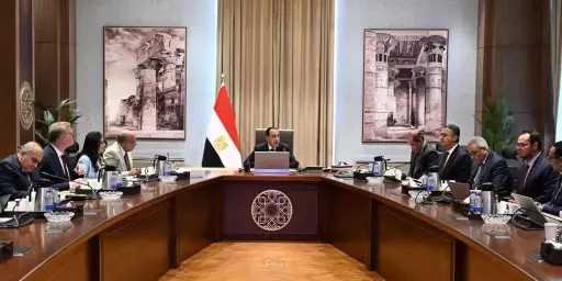 رئيس الوزراء يستعرض محاور جلستي ”مسيرة الطاقة المصرية” و”منظومة حماية مجتمعية أكثر فاعلية”