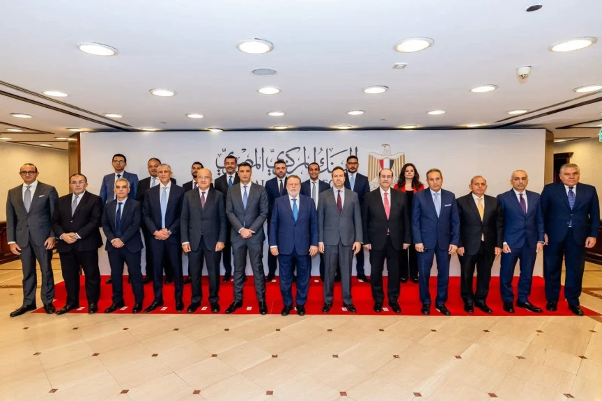 محافظ البنك المركزي المصري ووزير الصناعة يطلقان صندوق إعادة هيكلة المصانع المتعثرة برأسمال مليار جنيه