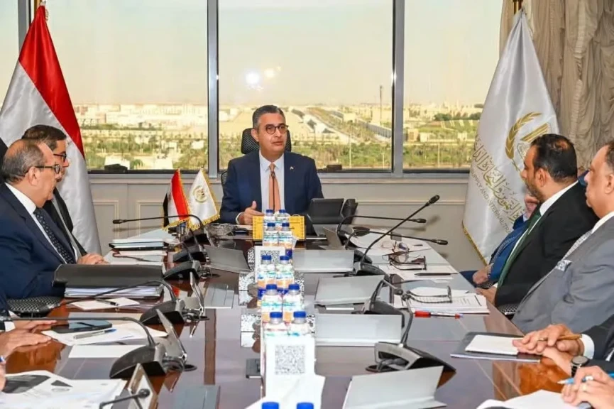 وزير التموين يعقد اجتماعًا جديدًا مع الشعبة العامة للمخابز وغرفة صناعة الحبوب لمتابعة تطورات سوق الخبز الحر والدقيق