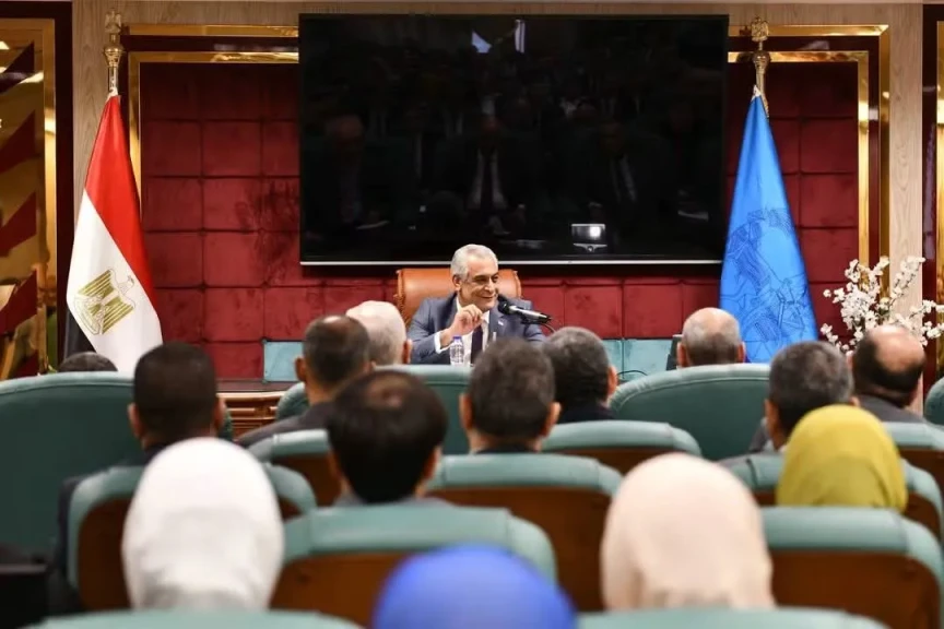 وزير الدولة للإنتاج الحربي: تعميق التصنيع المحلي وتوطين التكنولوجيا ركيزة أساسية لتأمين احتياجات الدولة