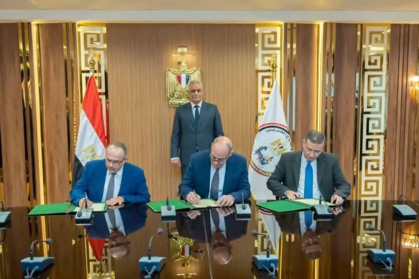 الإنتاج الحربي والمقاولون العرب يوقعان مذكرتي تفاهم لتعزيز التصنيع المشترك