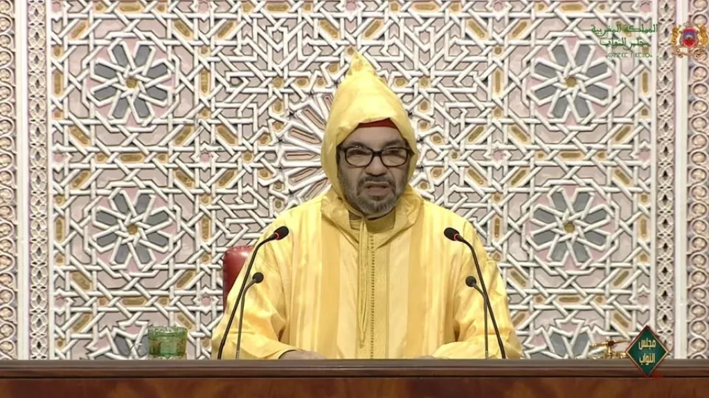 الملك محمد السادس يفتتح الدورة البرلمانية ويدعو لإطلاق جيل جديد من الاستراتيجيات الكبرى