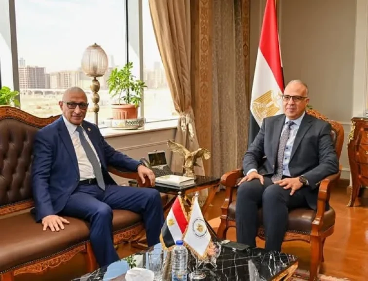 وزير الري ومحافظ شمال سيناء يبحثان موقف المشروعات المائية بنطاق محافظة شمال سيناء