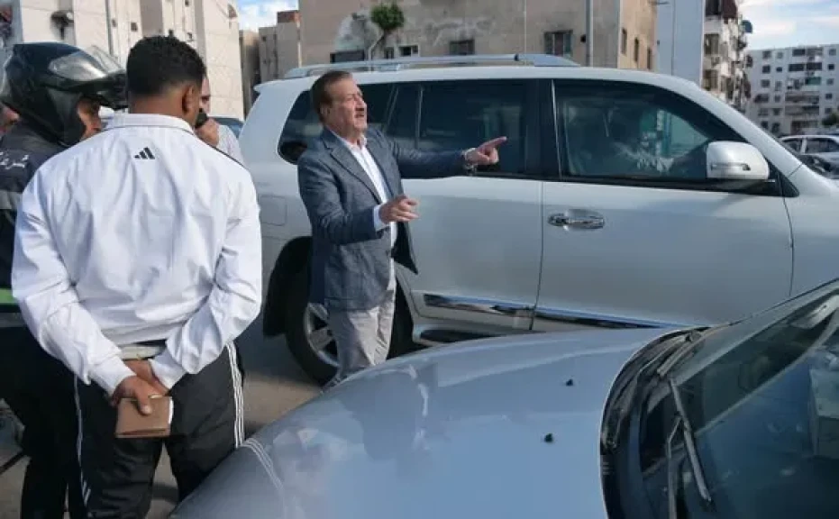 محافظ بورسعيد يضبط سيارة تسير عكس الاتجاه.. ويوجه إدارة المرور باتخاذ إجراءات قانونية عاجلة ورادعة تجاه المخالف