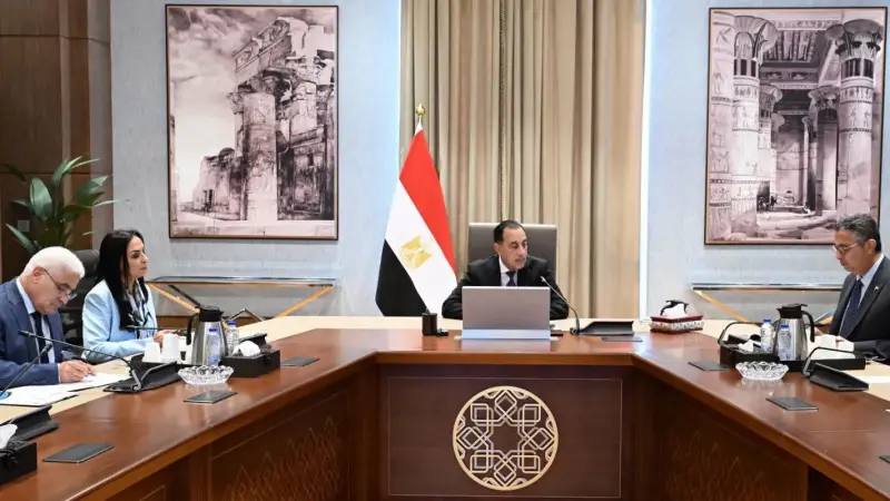 رئيس الوزراء يستعرض محاور جلسة بعنوان ” منظومة حماية اجتماعية أكثر فاعلية”