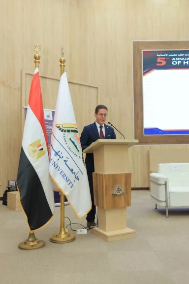 رئيس جامعة بنها يفتتح المؤتمر السنوي الخامس للدراسات العليا للعلوم الإنسانية