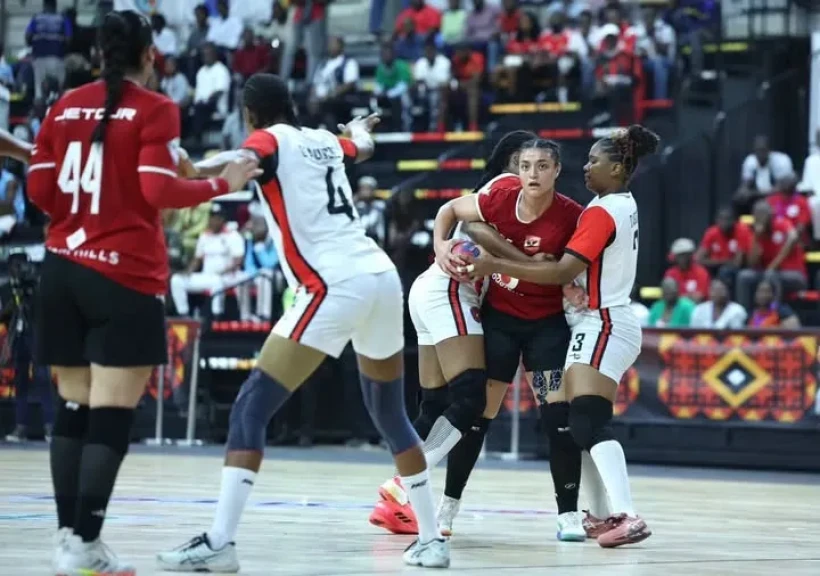 «سيدات يد الأهلي» يفوزن على أول أغسطس ويتوجن ببطولة إفريقيا