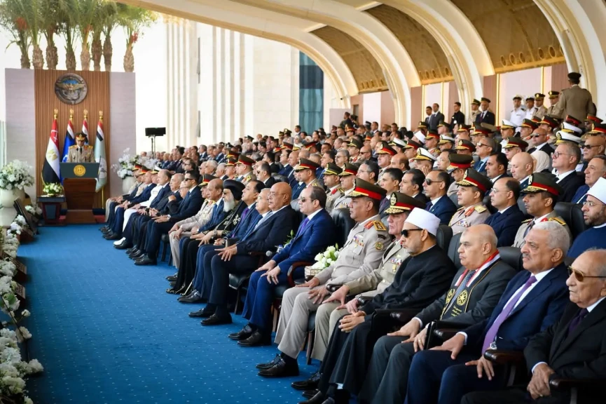 بالصور:الرئيس عبد الفتاح السيسي يشهد حفل تخرج الدفعة رقم (١) للأكاديمية العسكرية المصرية، وما يُعادلها من الكليات العسكرية