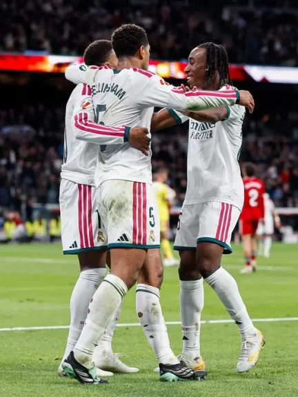 ريال مدريد يكتسح إشبيلية برباعية .. ومبابي يتألق بثنائية قبل الكلاسيكو