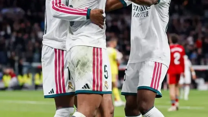 ريال مدريد يكتسح إشبيلية برباعية .. ومبابي يتألق بثنائية قبل الكلاسيكو