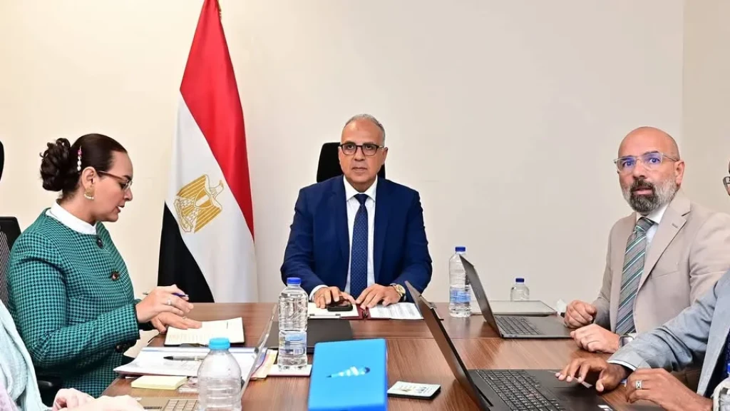 وزير الرى يلتقي نائب مدير مركز الأبحاث التطبيقية للبيئة والاستدامة CARES