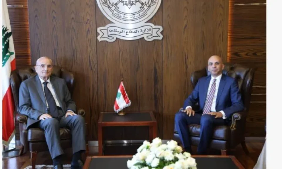 سفير مصر لدي لبنان يبحث مع وزير الدفاع الوطنى اللبناني آفاق التعاون الثنائي