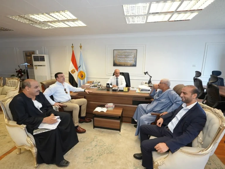 محافظ أسيوط يواصل لقاءاته الدورية مع أعضاء مجلسي النواب والشيوخ لبحث مطالب المواطنين والارتقاء بالخدمات