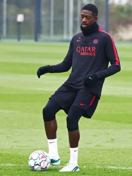 ديمبلي يغادر لقاء برشلونة مبكراً للإصابة